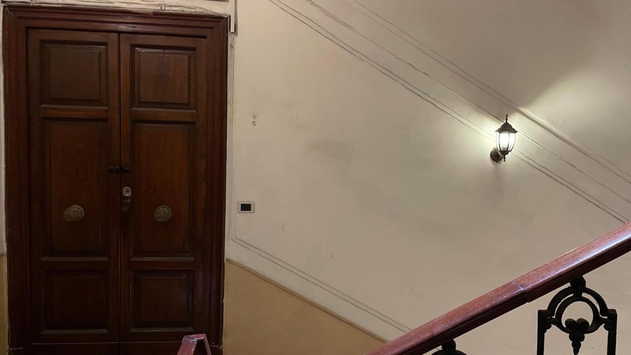 La Finestra Sul Corso Apartamento Nápoles Exterior foto