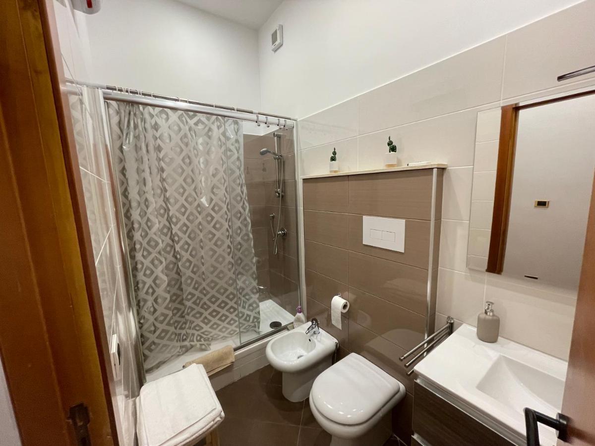 La Finestra Sul Corso Apartamento Nápoles Exterior foto